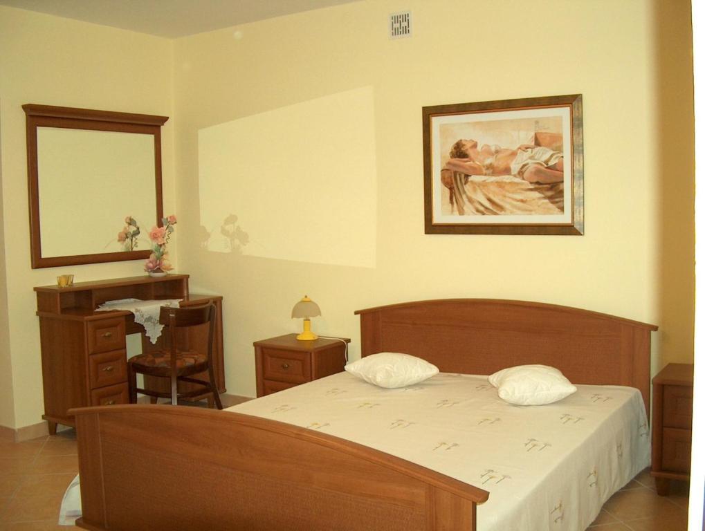 Hotel Mariage Wloszczowa Room photo